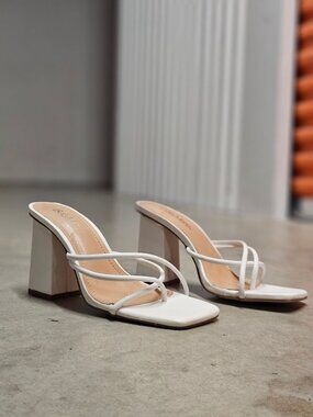 Womens White Strappy Block Heel Sandals With Square Toe Design